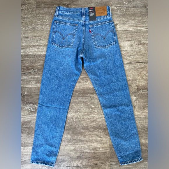 MSRP $108 NWT 24x28 High Rise Levi’s Wedgie Icon Fit Jeans In Athens Asleep - Picture 3 of 14